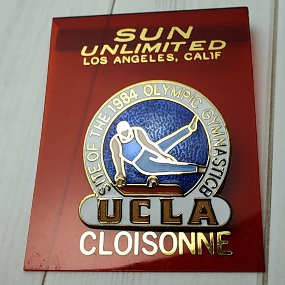 1984 Los Angeles UCLA Olympic Pommel Horse Gymnastics Sports Venue Pin - Picture 1 of 3